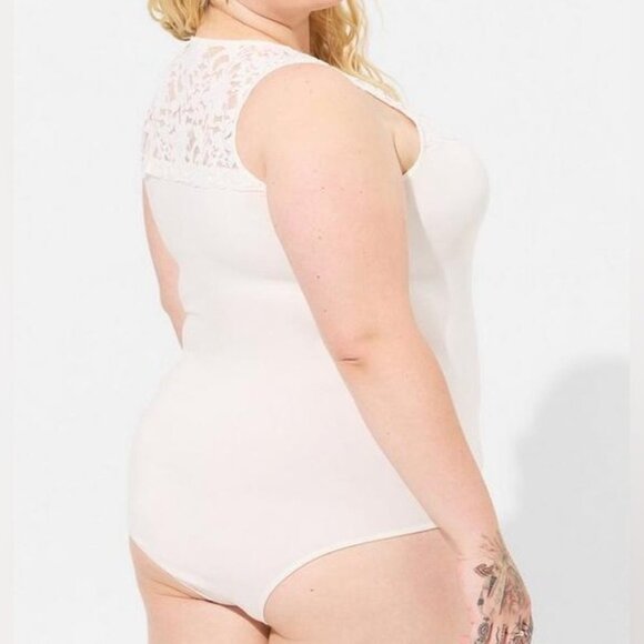 🆕 NWT Women’s torrid 1 2 Off white Super Soft Lace Overlay Sweetheart Bodysuit - Picture 13 of 13